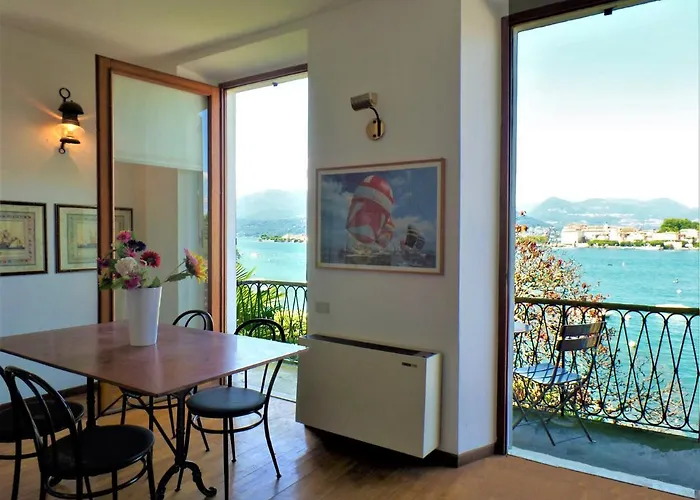 The Bay * Stresa