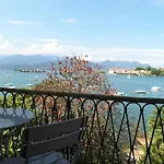 The Bay סטרסה